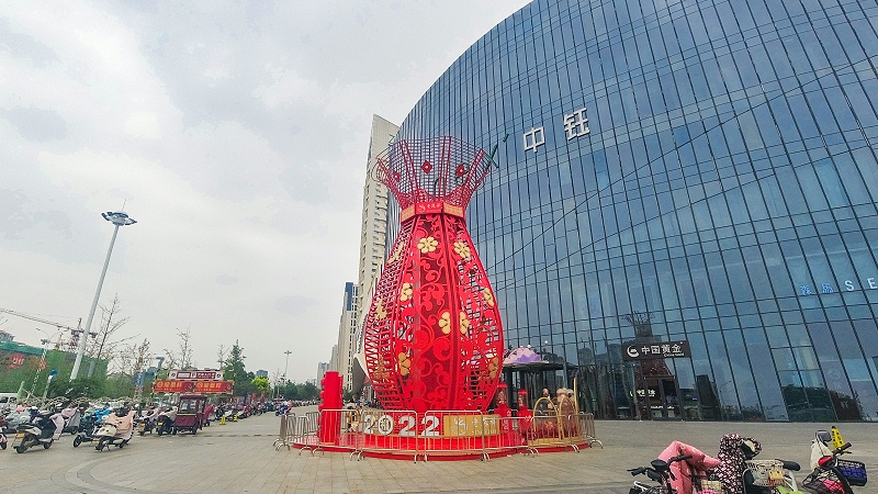 雕塑制作公司：鋼雕塑適用環境及雕塑保養-千帆標識，行業經驗18年，為400+企業或市政單位提供標識系統解決方案。